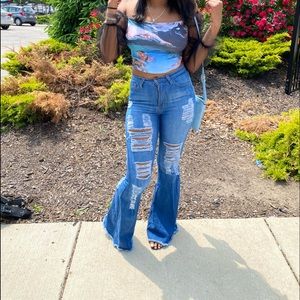 Off the shoulders angel shirt, very beautiful.